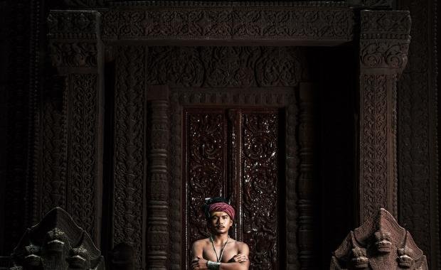 Ember Thrones of Vanished Dynasties | Regal Symbols Preserved in Lao Legends